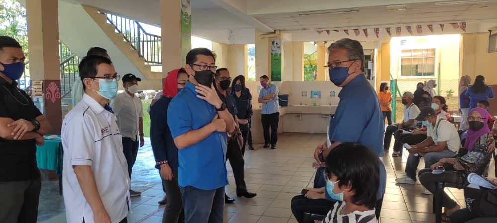 91 sekolah beri vaksin kepada remaja di Sabah
