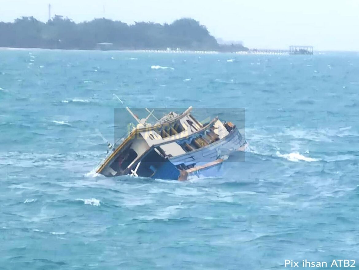 Bot karam, tekong dan 10 awak-awak warga Filipina selamat