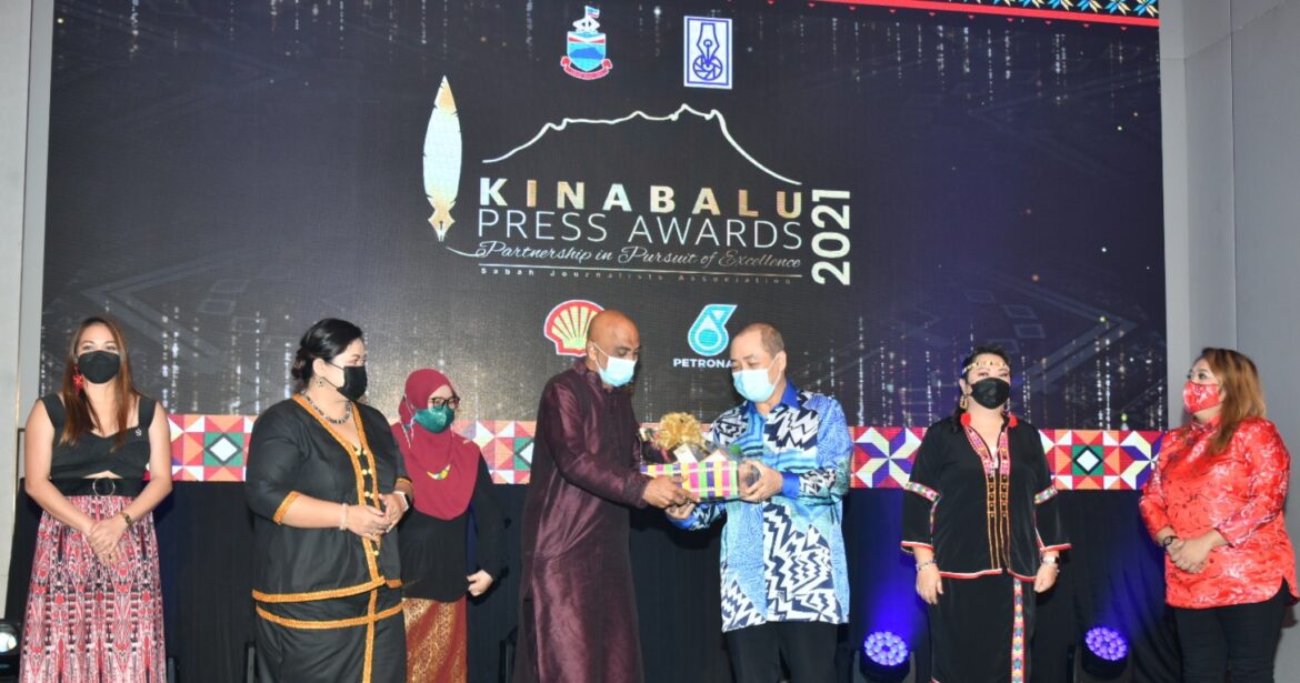 Kerajaan Sabah tambah sumbangan untuk Anugerah Kinabalu Press Award