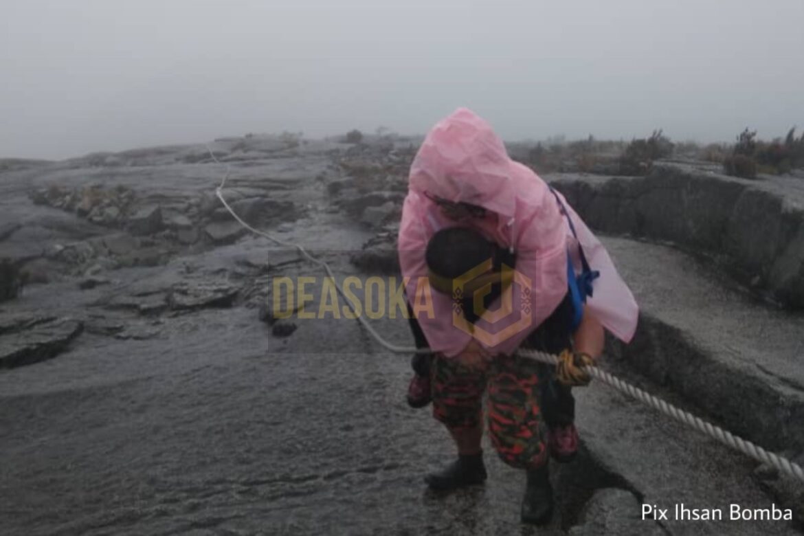 Wanita alami kesejukan melampau dibawa turun dari Gunung Kinabalu