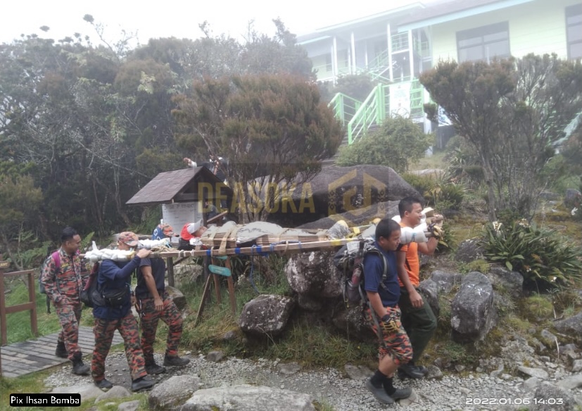Pendaki terseliuh diusung turun dari Gunung Kinabalu