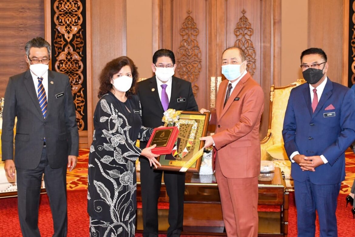 Datuk Sarul Bahiyah wanita pertama dilantik Setiausaha Persekutuan Sabah