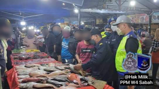 55 kilogram disyaki ikan bom dirampas di Pasar Malam Sinsuran, Todak