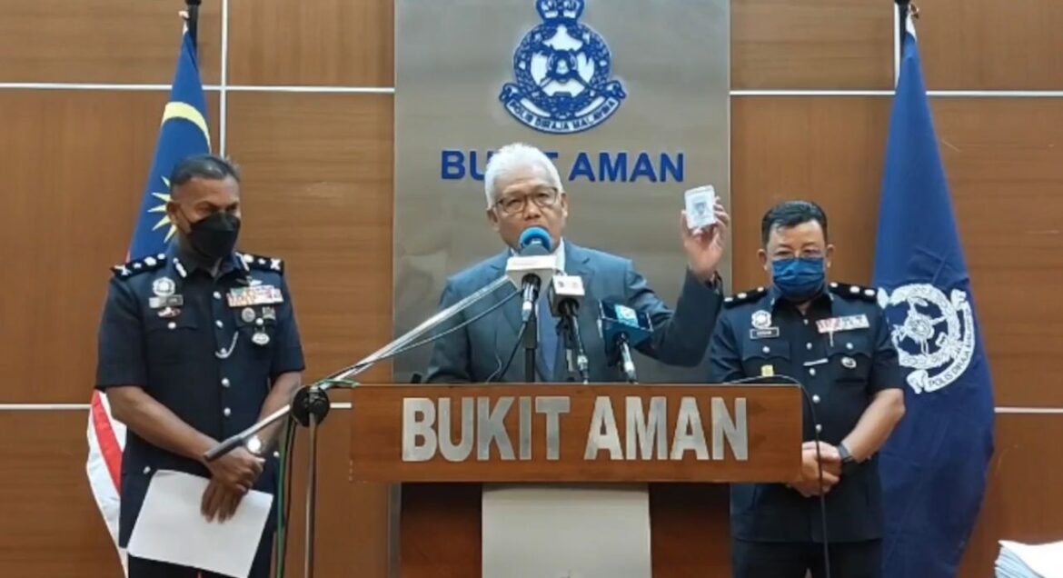 Penipuan kad pengenalan: Dua termasuk presiden sebuah parti politik Sabah ditahan
