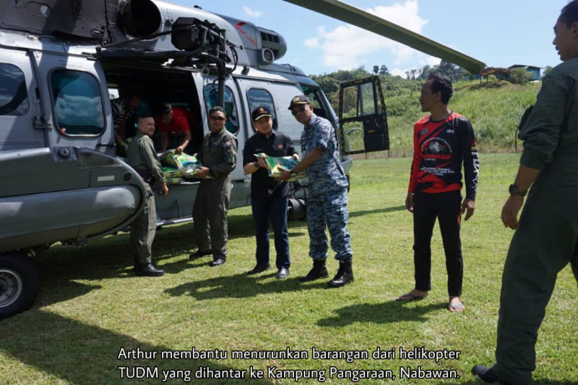 Helikopter TUDM bantu hantar barang ke Kampung Pangaraan, Nabawan