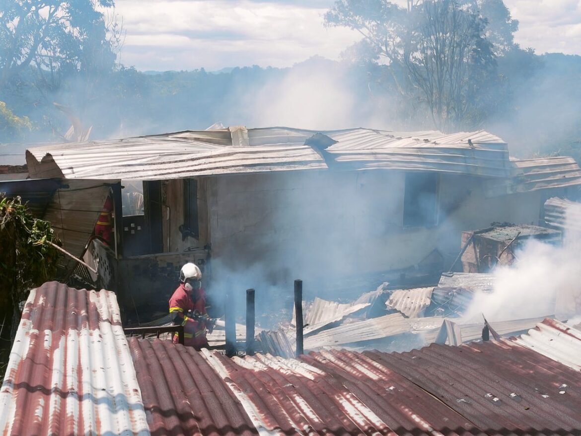 Empat rumah terbakar di Kampung Kapa