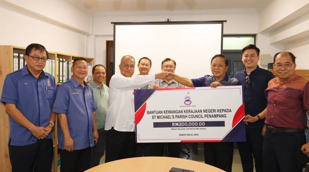 Kerajaan Sabah sumbang RM200,000 kepada Paroki Gereja St Michael