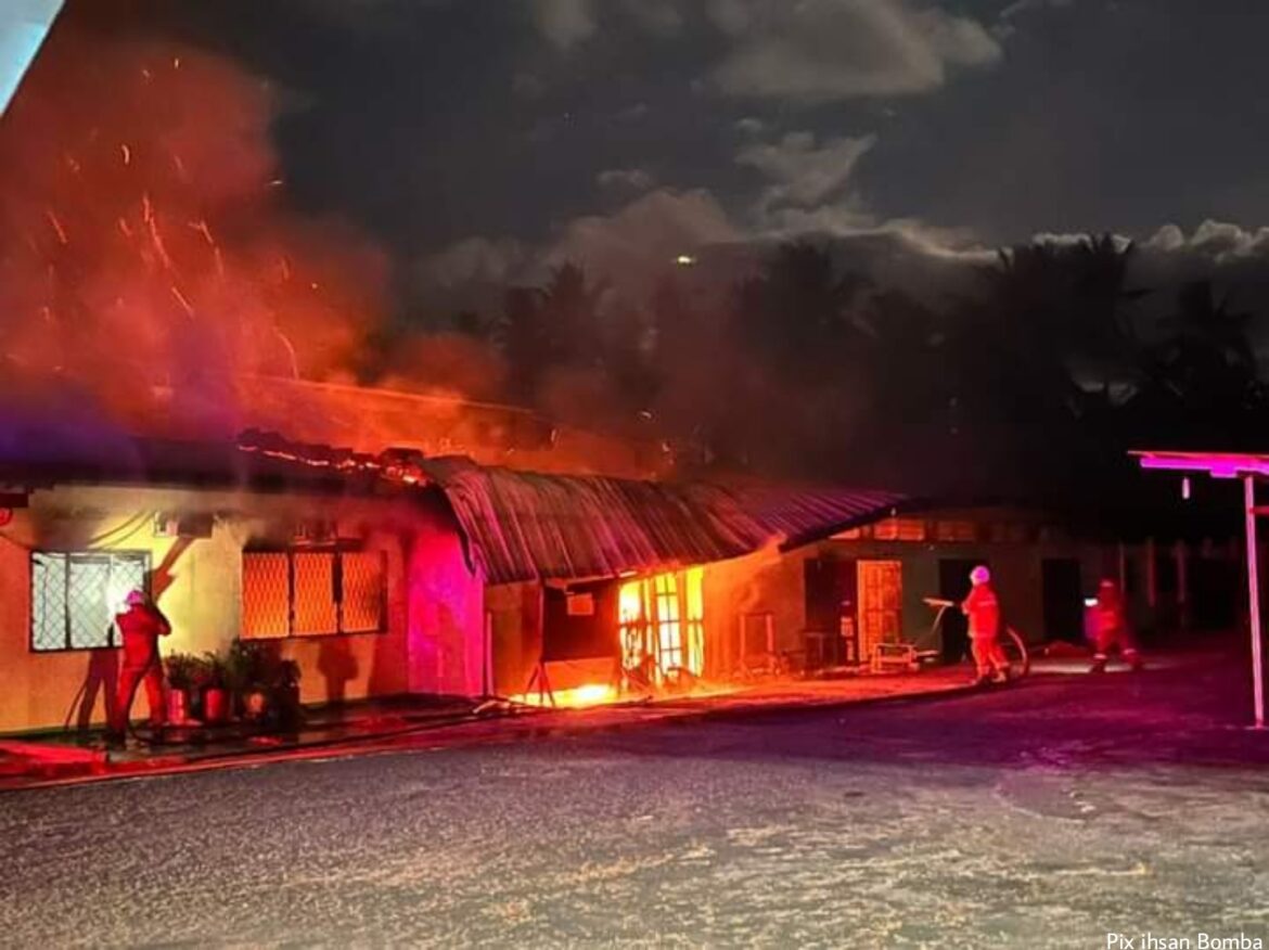 Dewan makan SMK Kota Marudu 1 terbakar