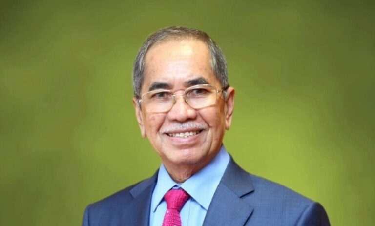 Datuk-Seri-Wan-Junaidi-Tuanku-Jaafar-2