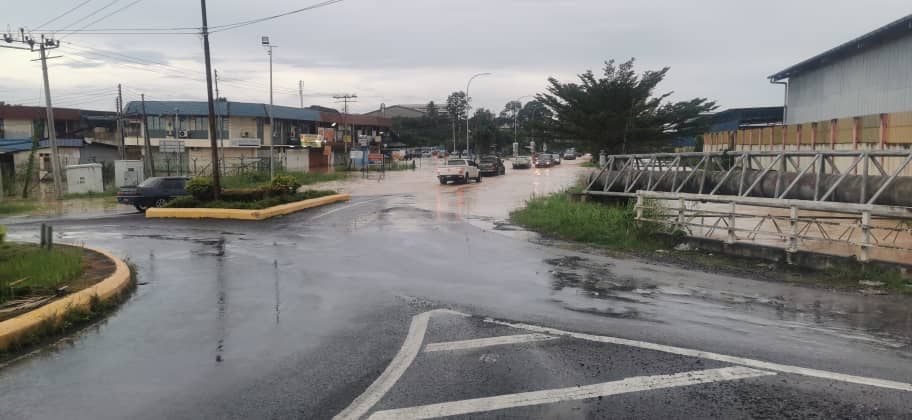 Banjir kilat melanda beberapa kawasan di Tawau