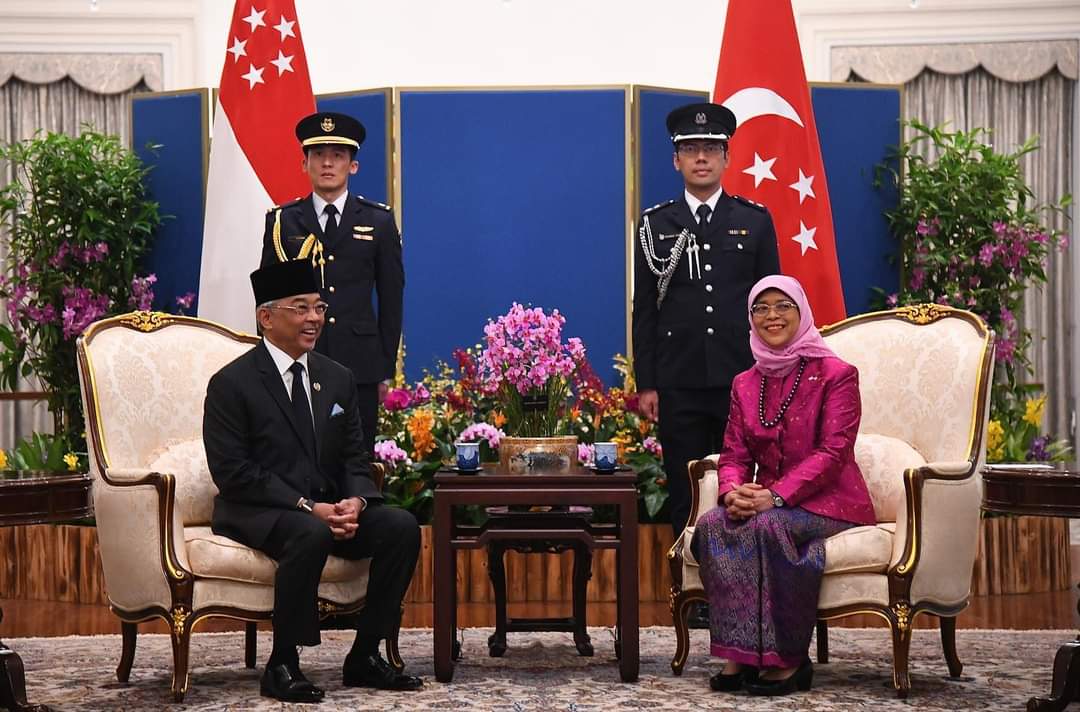 Pertemuan Agong dan Presiden Singapura erat hubungan dua negara