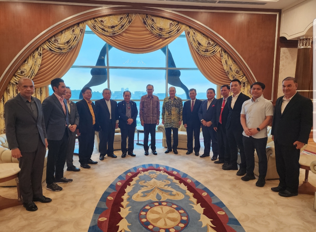 Hajiji ketuai rombongan kerajaan negeri, GRS bertemu PM10 di Putrajaya