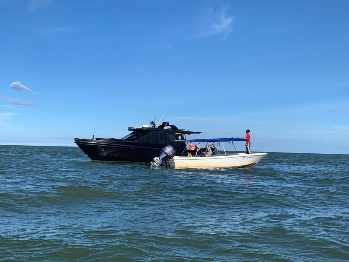 Enjin bot rosak di laut, enam individu diselamatkan