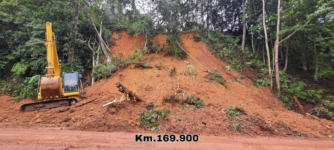 Tanah runtuh: Laluan Kilometer 167.9 dibuka semula