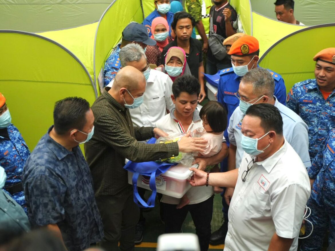 ‘Retort food’ untuk mangsa banjir diperluas di Sabah