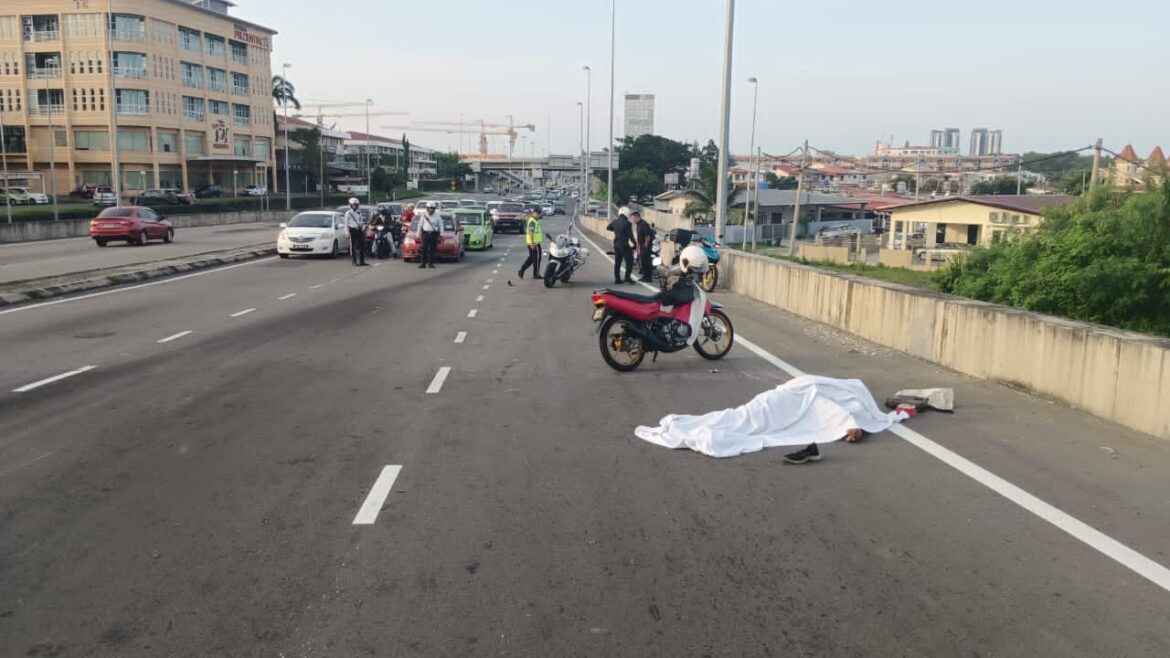 Penunggang motosikal maut dilanggar kereta