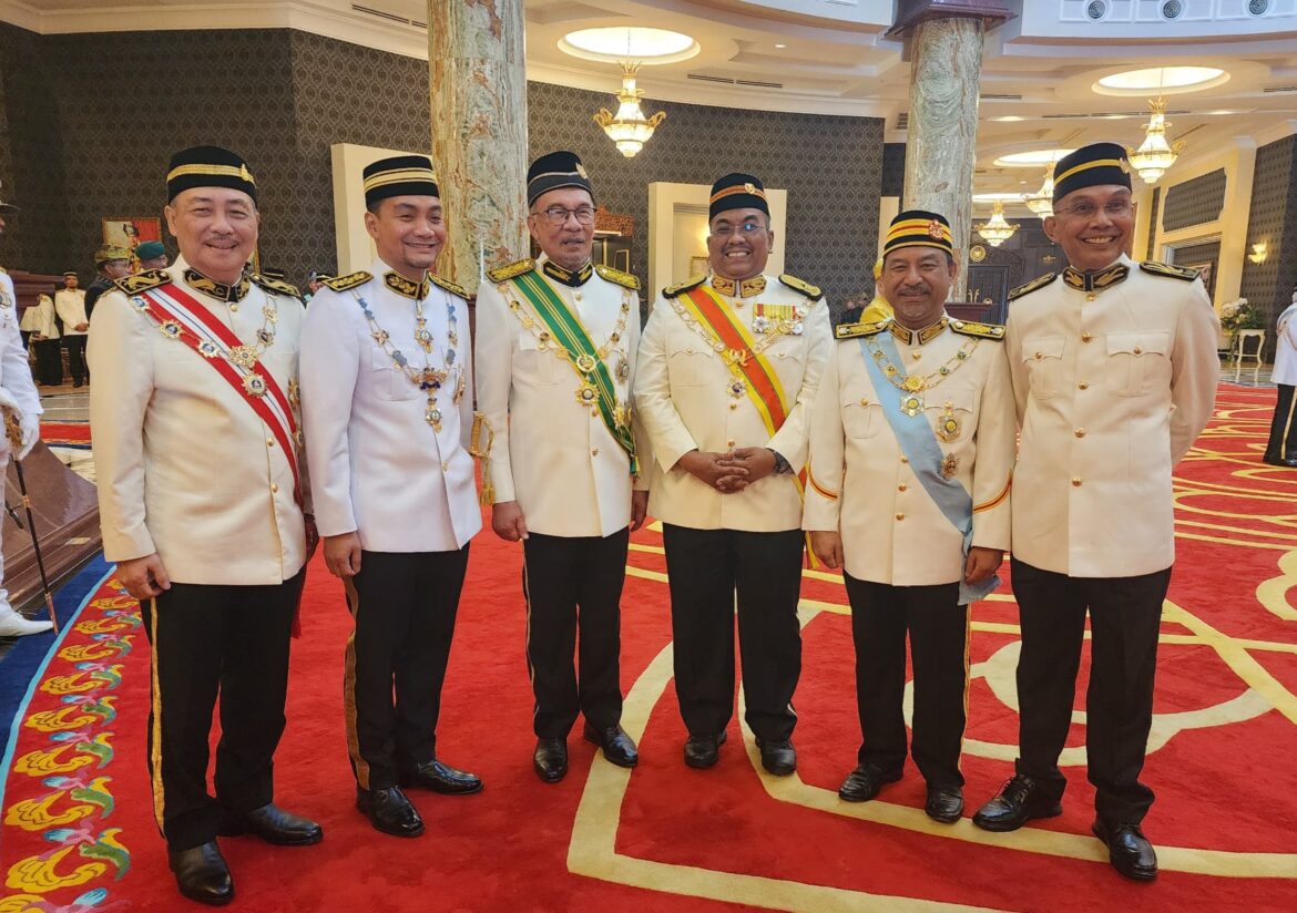 Chief Minister attends the swearing-in ceremony of the 17th Yang Di-Pertuan Agong