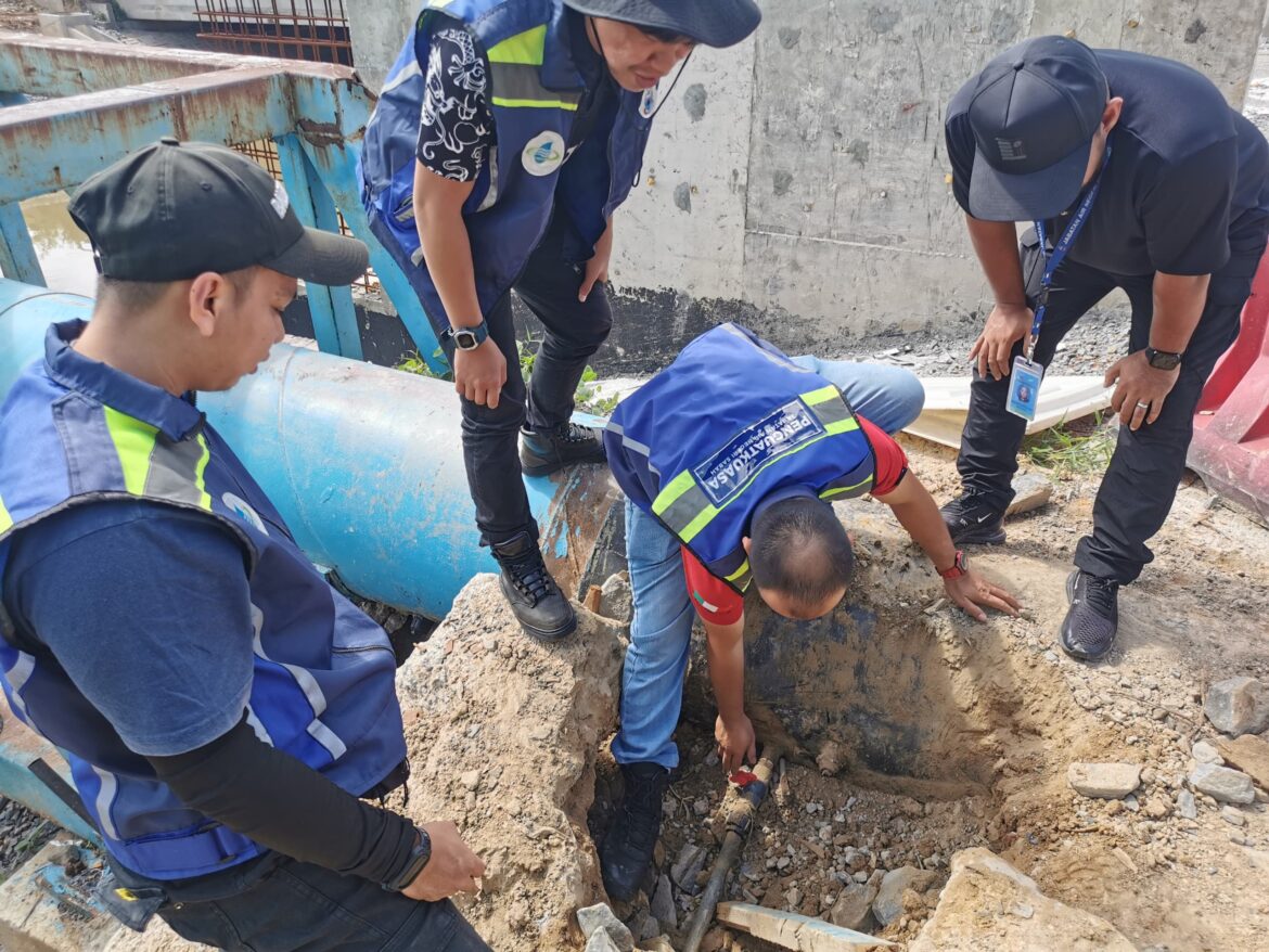 JANS potong 24 sambungan paip air haram di Sepanggar