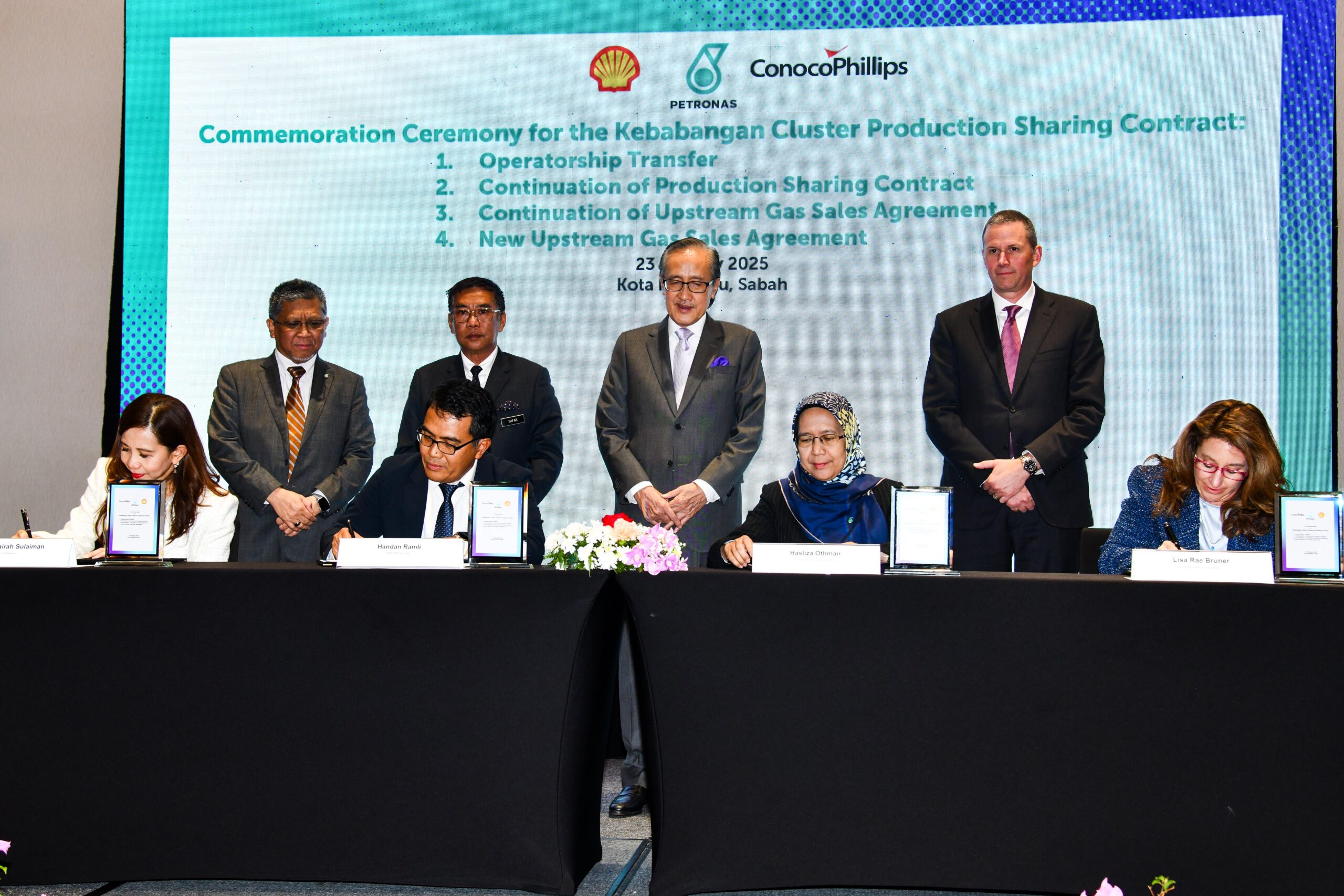 CommemorationPetronas-1