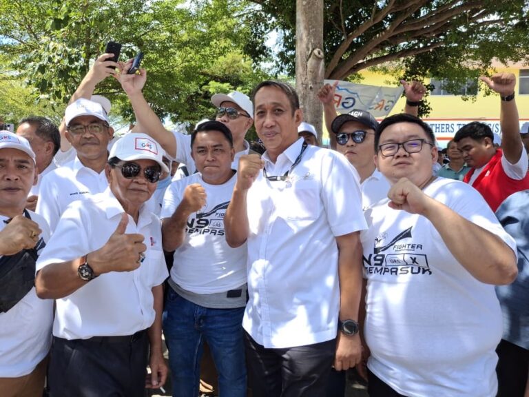 359f1b20-7a3a-4385-a66a-2c18690c2b46