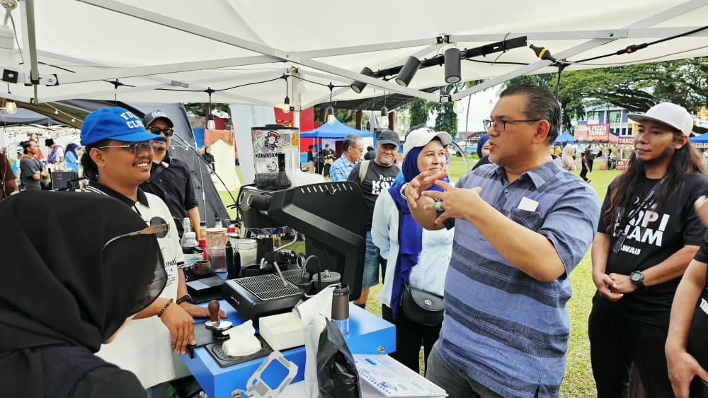 fa6c8569-6eb5-424e-8d60-a34993c8c38d