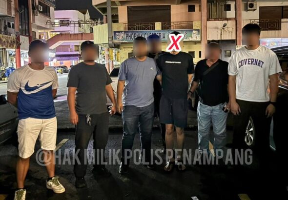 d425a2fd-f288-4e13-b5df-4856c3e6ba8f