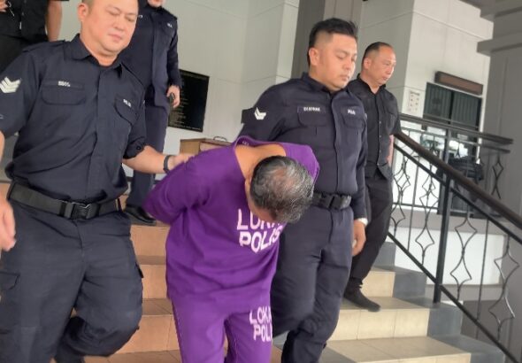 Bapa dipenjara 165 tahun dan sebatan rogol dua anak kandung